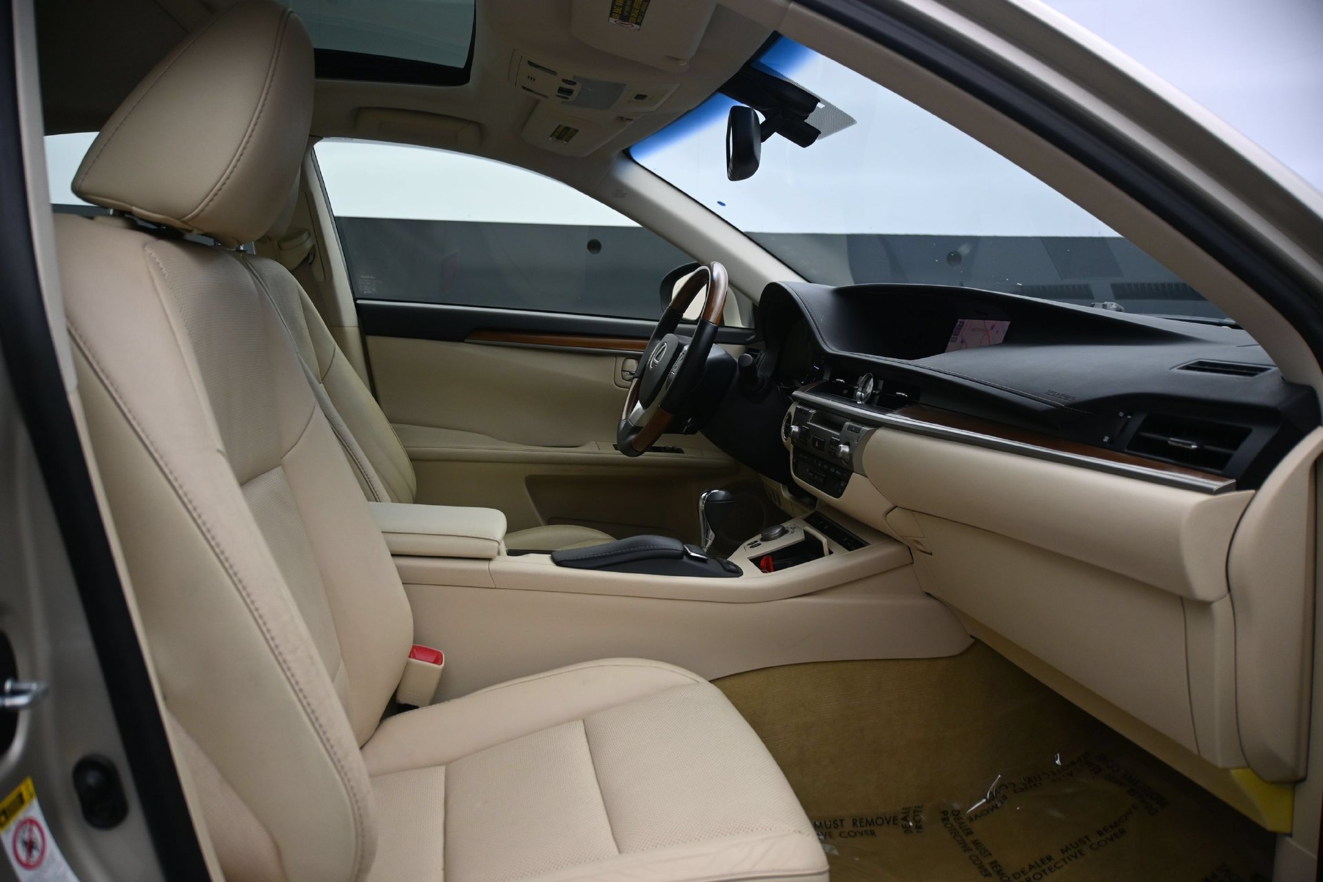 Used 2013 Lexus ES 300h w/ Luxury Pkg FWD image 13