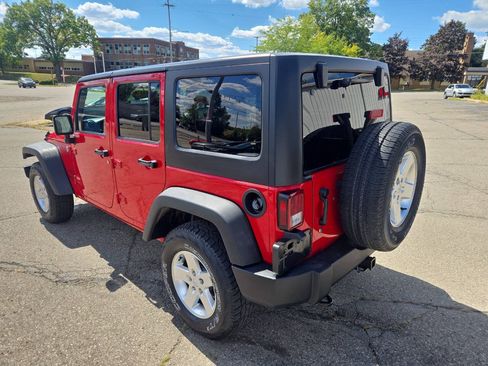 Used 2014 Jeep Wrangler Unlimited Sport w/ Quick Order Package 24S AWD/4WD image 6