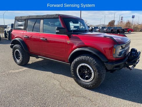 Used 2021 Ford Bronco Badlands image 7