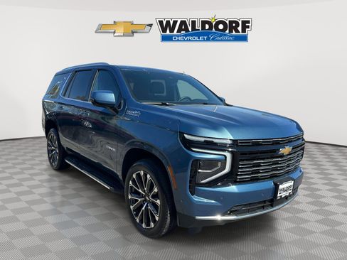 Used 2025 Chevrolet Tahoe High Country AWD/4WD image 1
