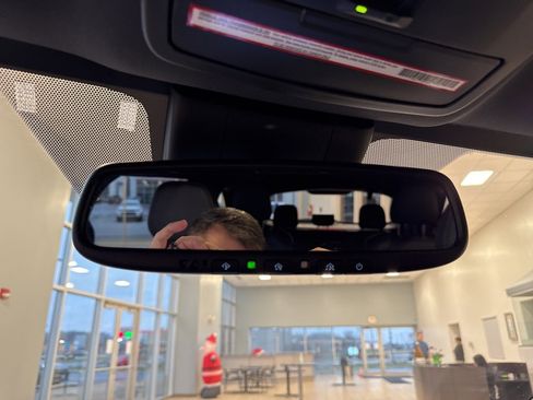 Used 2022 Toyota Sienna XSE image 30