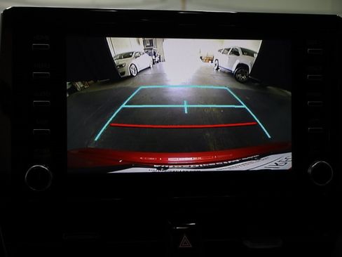 Used 2020 Toyota Corolla LE image 22