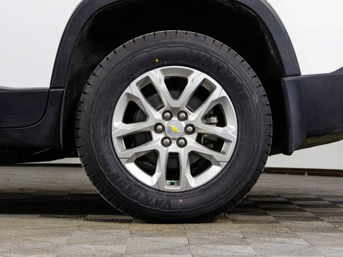 Used 2021 Chevrolet Traverse LT w/ LPO, Floor Liner Package image 42