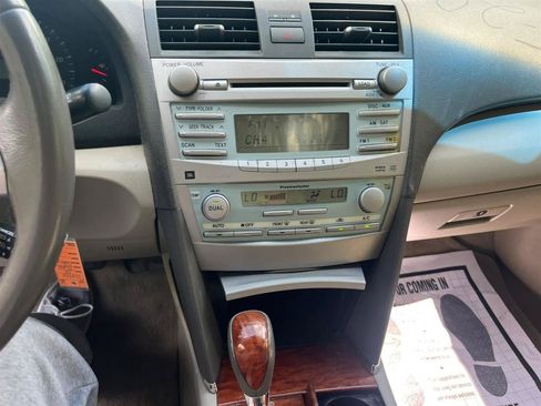 Used 2008 Toyota Camry XLE FWD image 8