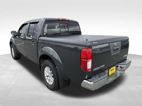 Used 2014 Nissan Frontier SV image 6