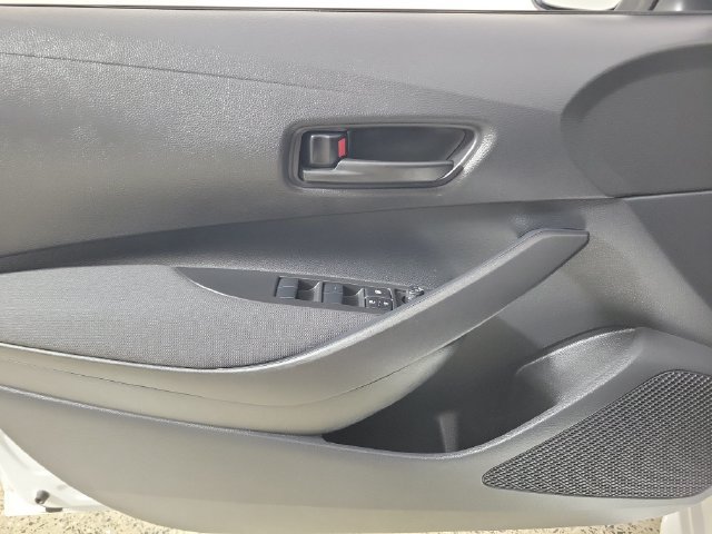 Used 2026 Toyota Corolla LE FWD image 21