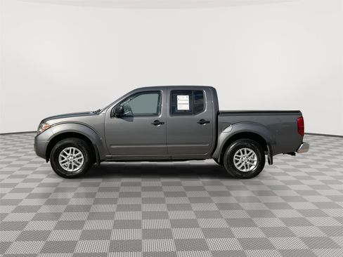 Used 2020 Nissan Frontier SV AWD/4WD image 2