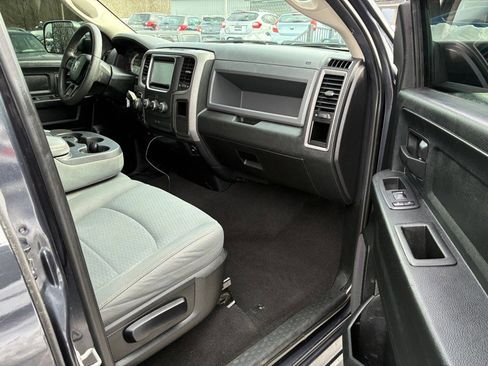 Used 2018 RAM 1500 Express w/ Express Value Package AWD/4WD image 15