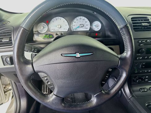 Used 2005 Ford Thunderbird RWD image 11