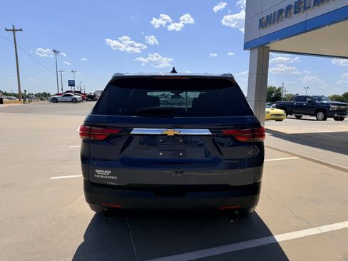 Used 2022 Chevrolet Traverse LS FWD image 7