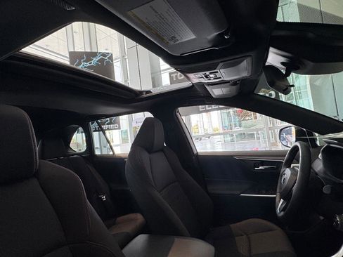 New 2025 Toyota RAV4 SE image 17