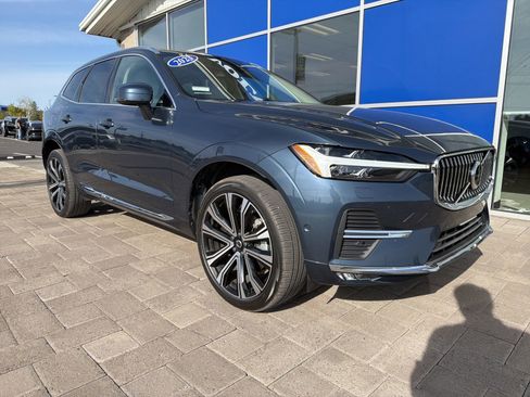 Used 2023 Volvo XC60 B5 Ultimate AWD/4WD image 2