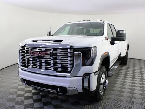 New 2026 GMC Sierra 3500 Denali w/ Denali Reserve Package AWD/4WD image 27