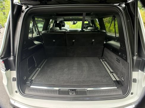 Used 2024 Jeep Grand Wagoneer L 4WD w/ HD Trailer Tow Package image 25
