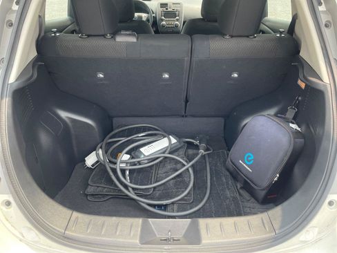 Used 2016 Nissan Leaf S w/ Charger Package FWD image 17