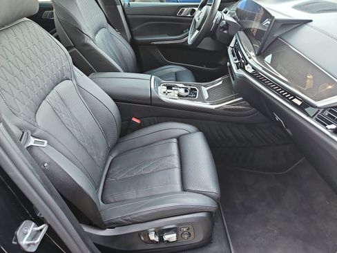 Used 2023 BMW X7 M60i w/ Executive Package image 21