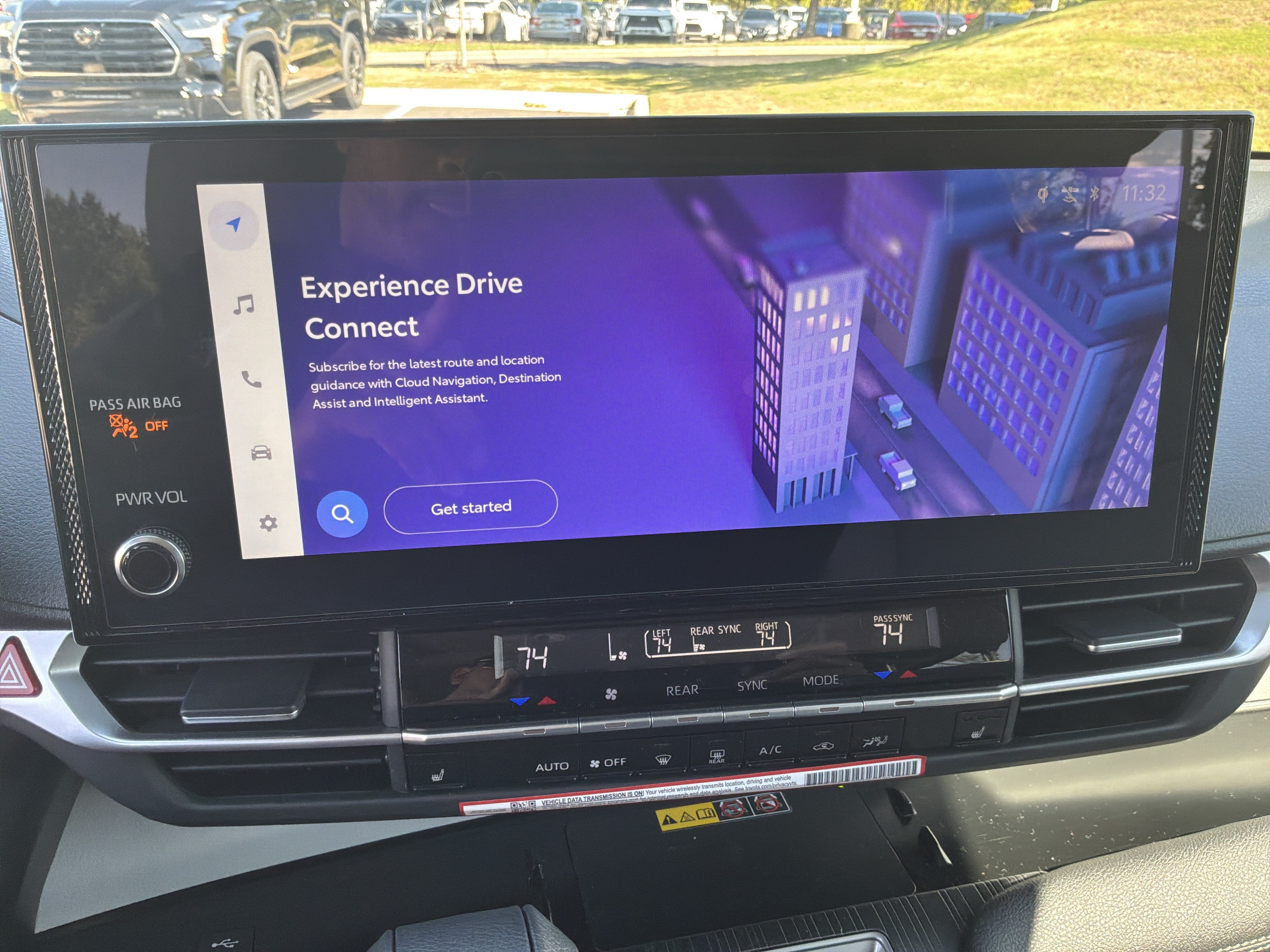 Used 2026 Toyota Sienna XLE FWD image 24
