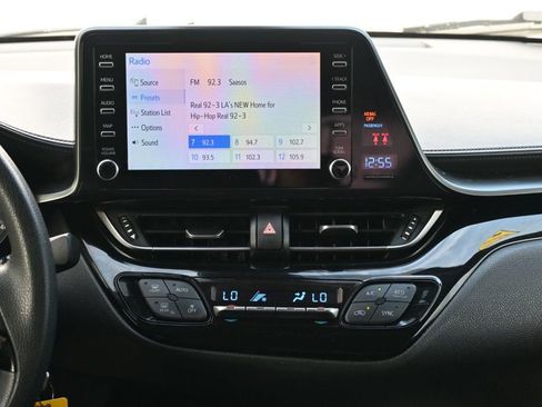 Used 2019 Toyota C-HR LE image 9