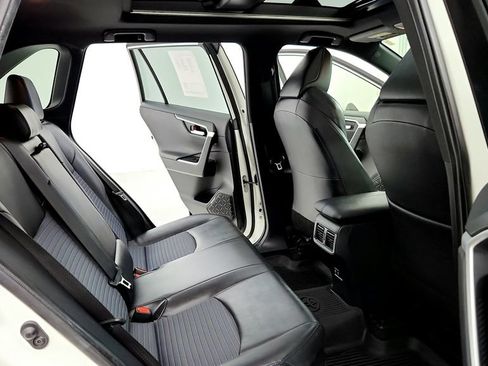 Used 2020 Toyota RAV4 XSE AWD/4WD image 18