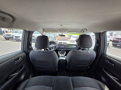 Used 2019 Nissan Leaf SV image 12