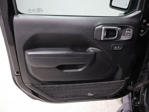 Used 2022 Jeep Wrangler Unlimited Sport AWD/4WD image 11