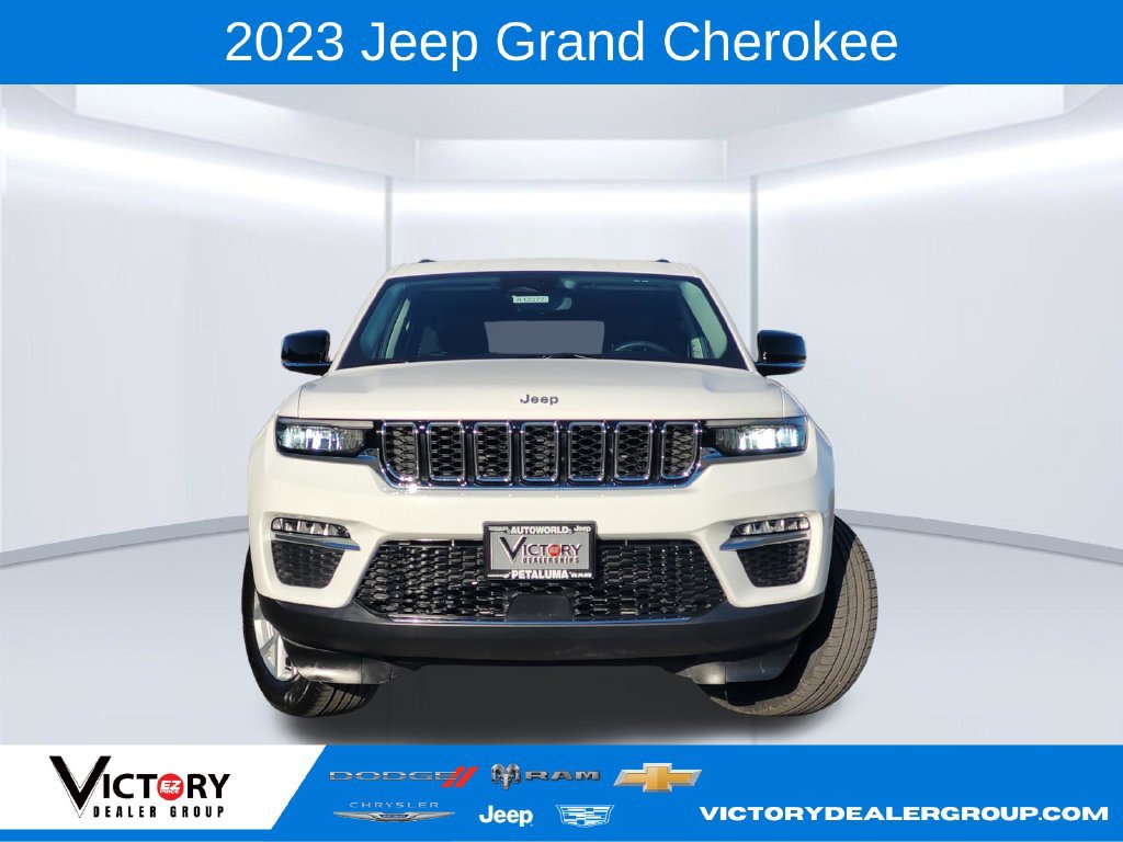 Used 2023 Jeep Grand Cherokee Limited AWD/4WD image 2