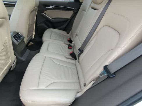 Used 2013 Audi Q5 2.0T Premium Plus AWD/4WD image 21