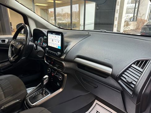 Used 2019 Ford EcoSport SE w/ SE Convenience Package image 30