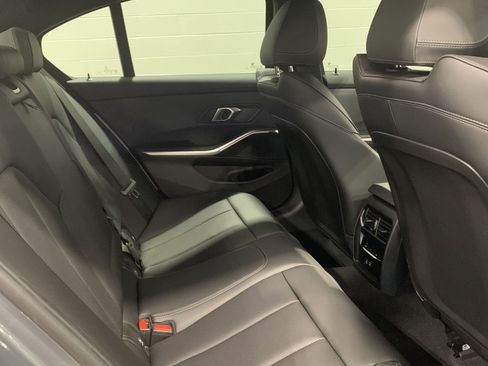 Certified 2025 BMW 330i Sedan w/ Premium Package RWD image 27
