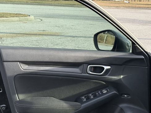 Used 2023 Honda Civic Sport image 11