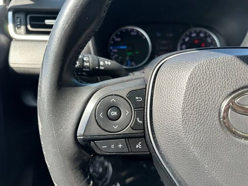 Used 2022 Toyota RAV4 XLE Premium AWD/4WD image 27