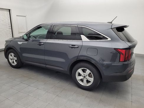 Used 2022 Kia Sorento LX FWD image 3