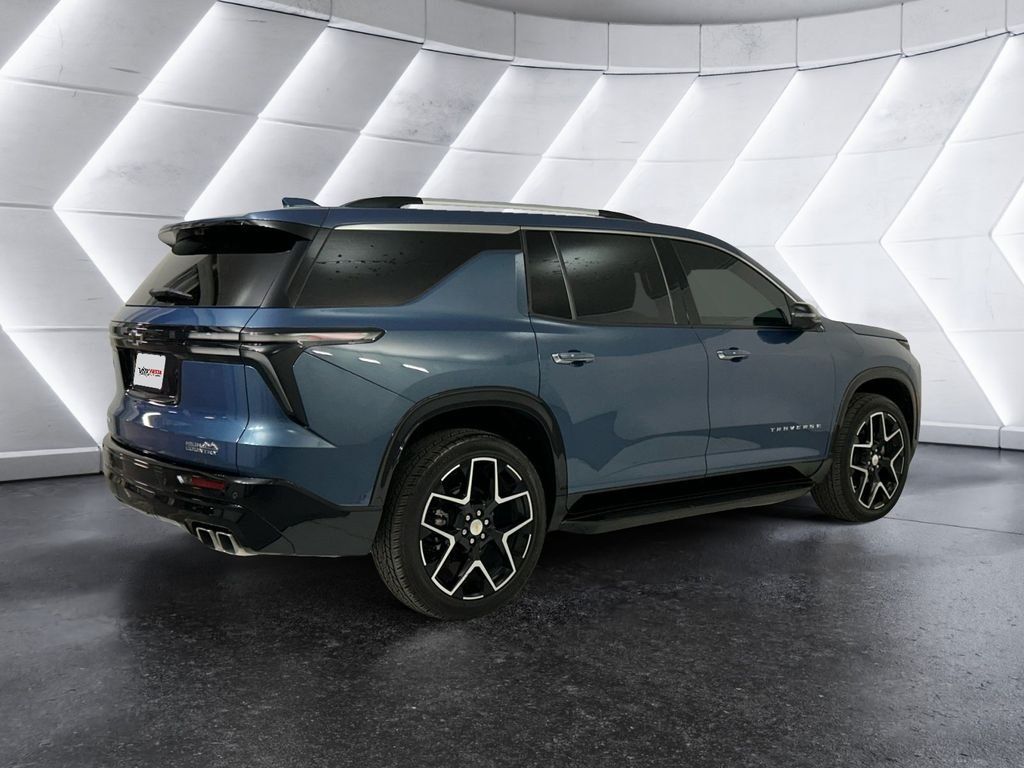 Used 2025 Chevrolet Traverse High Country w/ LPO, Cargo Package FWD image 4
