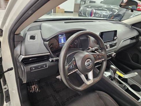 Used 2022 Nissan Altima 2.5 S FWD image 12