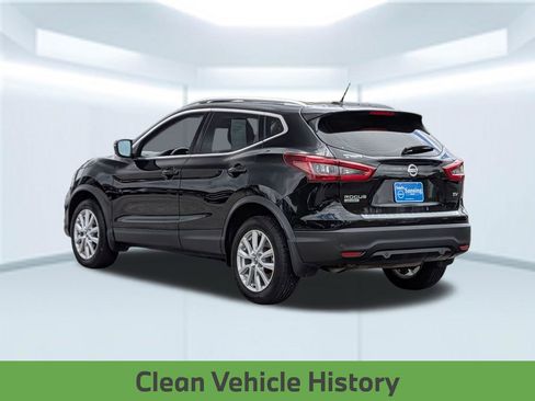 Used 2021 Nissan Rogue Sport SV FWD image 5