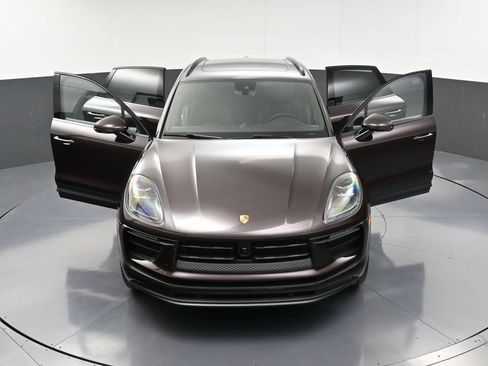 Certified 2026 Porsche Macan AWD/4WD image 34