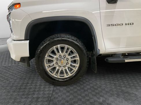 Used 2022 Chevrolet Silverado 3500 High Country w/ Z71 Off-Road Package AWD/4WD image 14