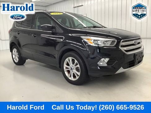 Used 2019 Ford Escape SE w/ Ford Safe & Smart Package AWD/4WD image 1