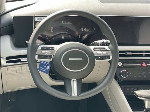 New 2026 Hyundai Tucson SEL FWD image 7