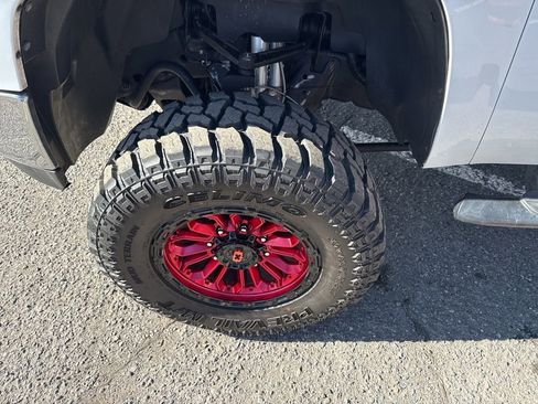 Used 2011 GMC Sierra 2500 SLE w/ SLE Preferred Package image 13