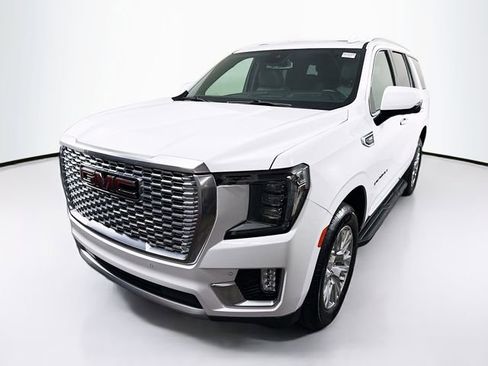 Used 2024 GMC Yukon Denali image 3