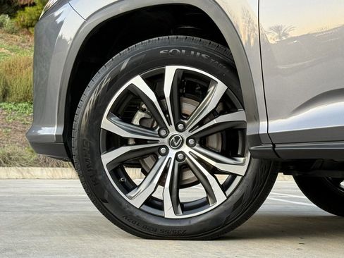 Used 2019 Lexus RX 450hL image 9