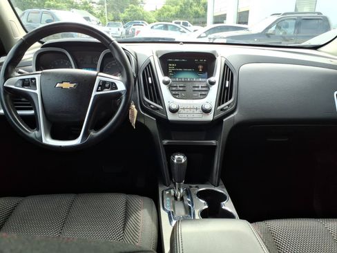 Used 2017 Chevrolet Equinox LT w/ Convenience Package FWD image 7