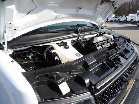 Used 2024 Chevrolet Express 3500 LS image 46