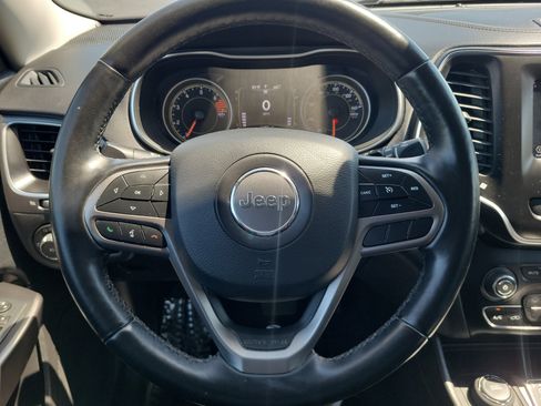 Used 2020 Jeep Cherokee Latitude Plus w/ Cold Weather Group AWD/4WD image 20