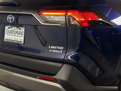 Used 2019 Toyota RAV4 Limited image 9