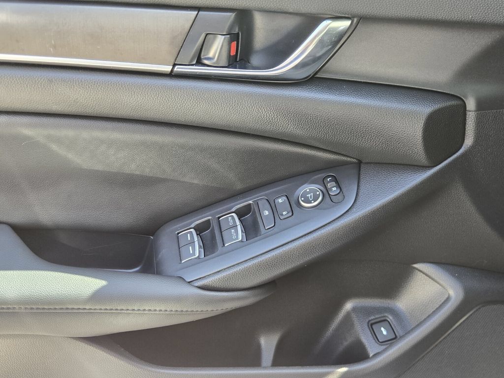 Certified 2022 Honda Accord LX image 25