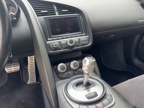Used 2011 Audi R8 V8 image 12