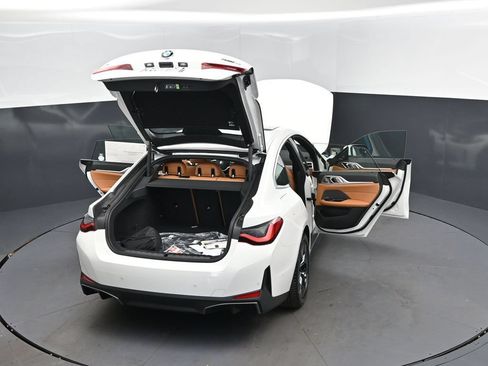 New 2026 BMW i4 eDrive40 w/ Premium Package RWD image 52