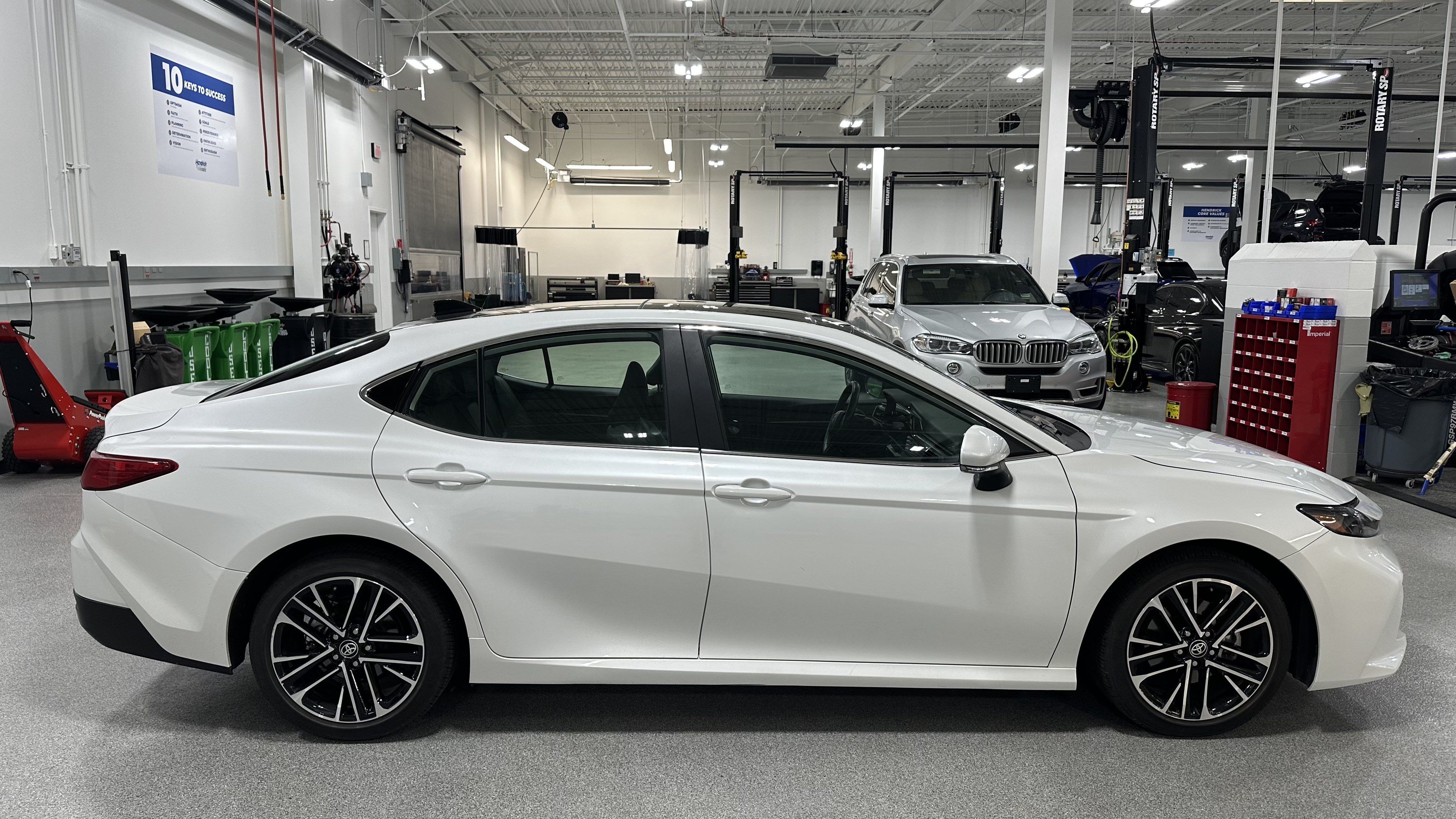 Used 2026 Toyota Camry XLE FWD image 11